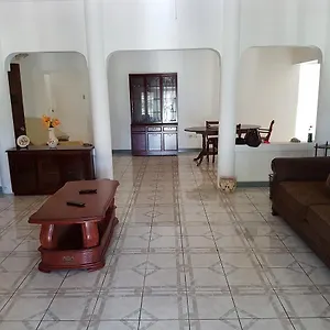 https://jus4u-house.hotelsochorios.net